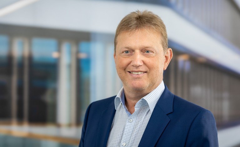Portrait von Stephan Morgenschweis, Leiter Customer Management bei Amprion
