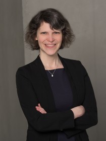 Dr. Stephanie Ropenus 