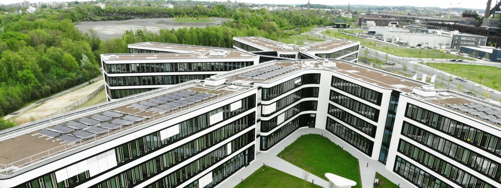 Das Foto zeigt eine Luftaufnahme der neuen Amprion-zentrale in Dortmund