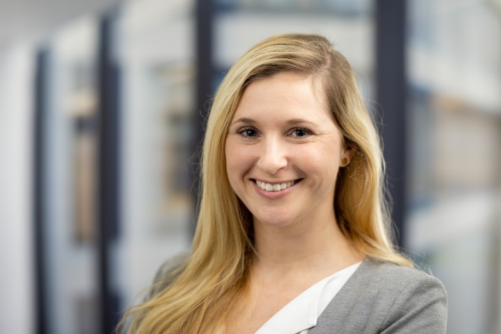 Portraitbild von Britta Peveling