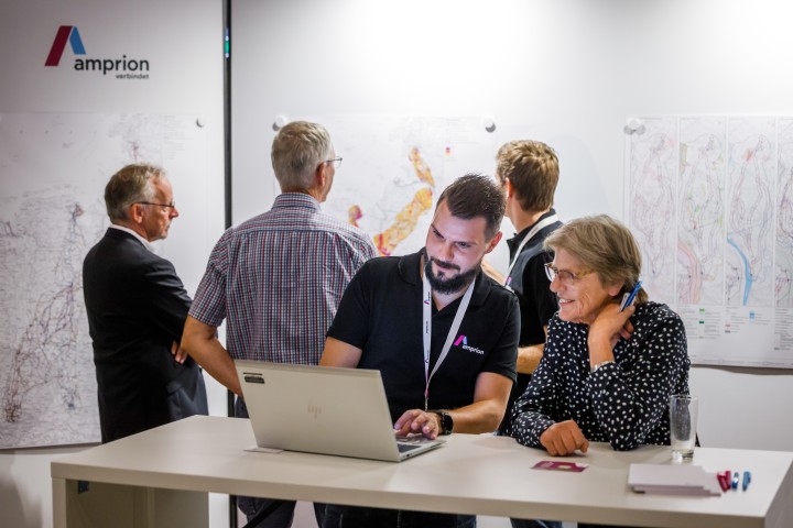 Bürgerinfomarkt in Heide: Projektsprecher Oliver Smith im Gespräch