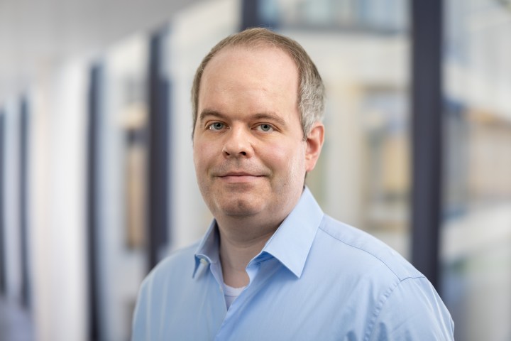 Portraitbild von Daniel Bachmann